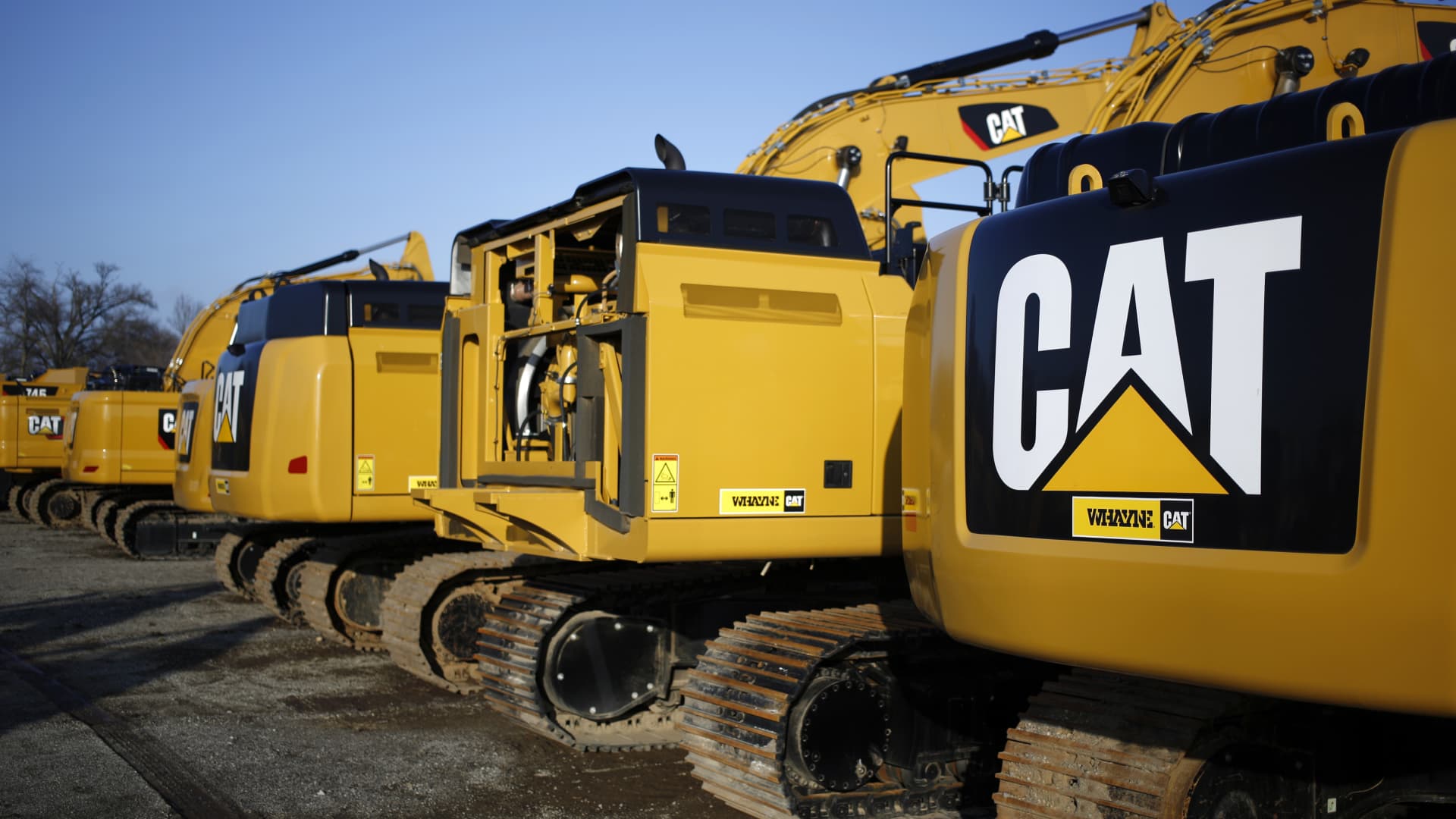 Evercore ISI upgrades Caterpillar and forecasts more than 15% upside