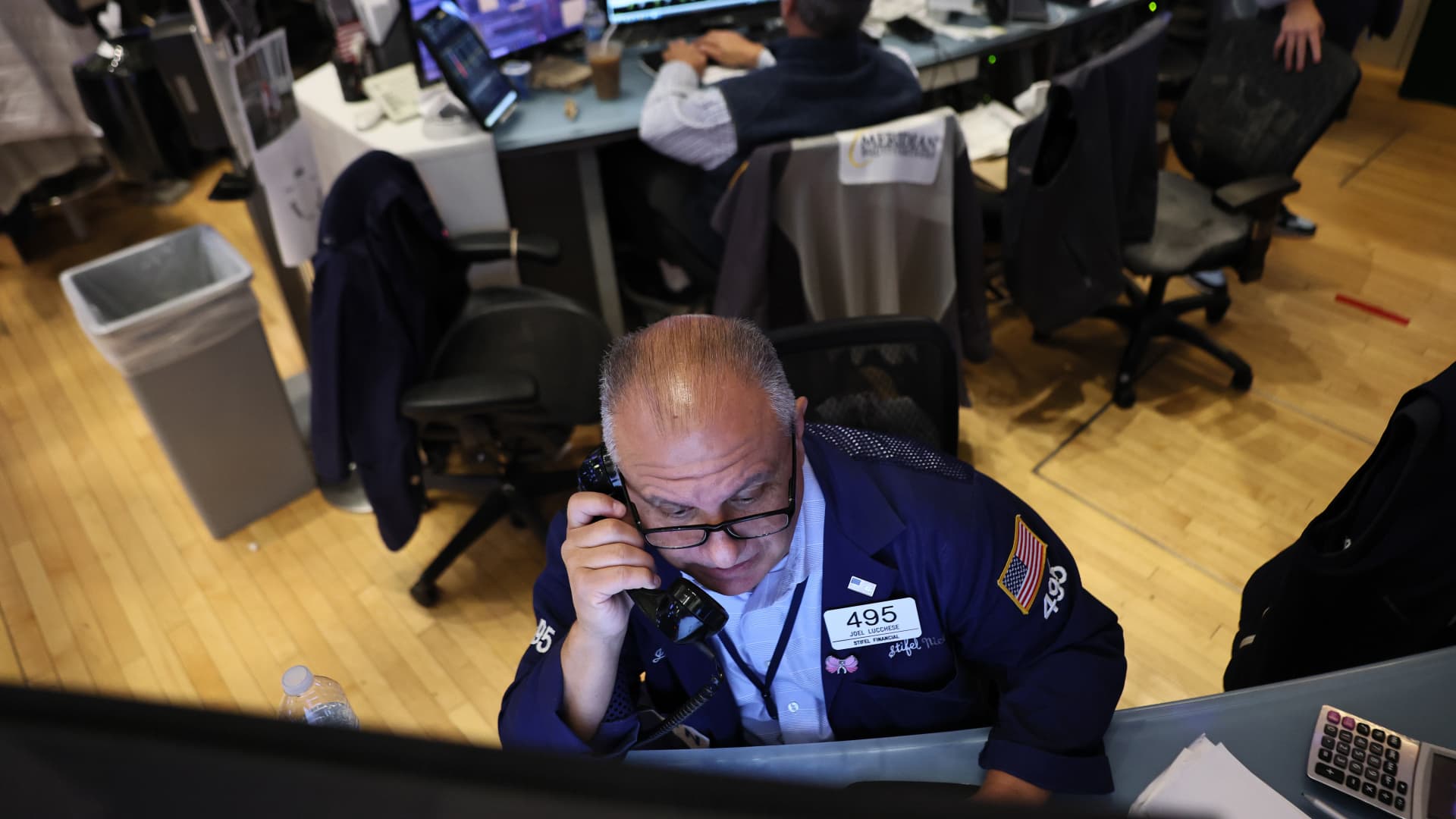 Rallies of individual stock couldn’t push up major indexes