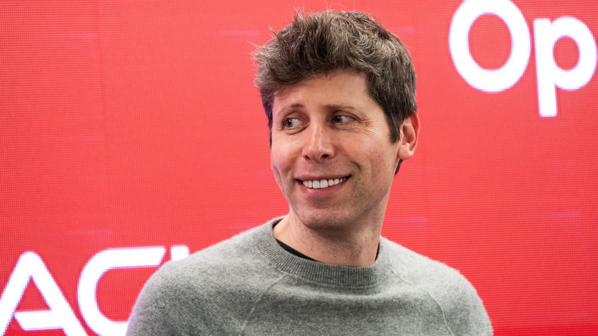 Sam Altman OpenAI’s $850 billion in planned buildouts, bubble concern