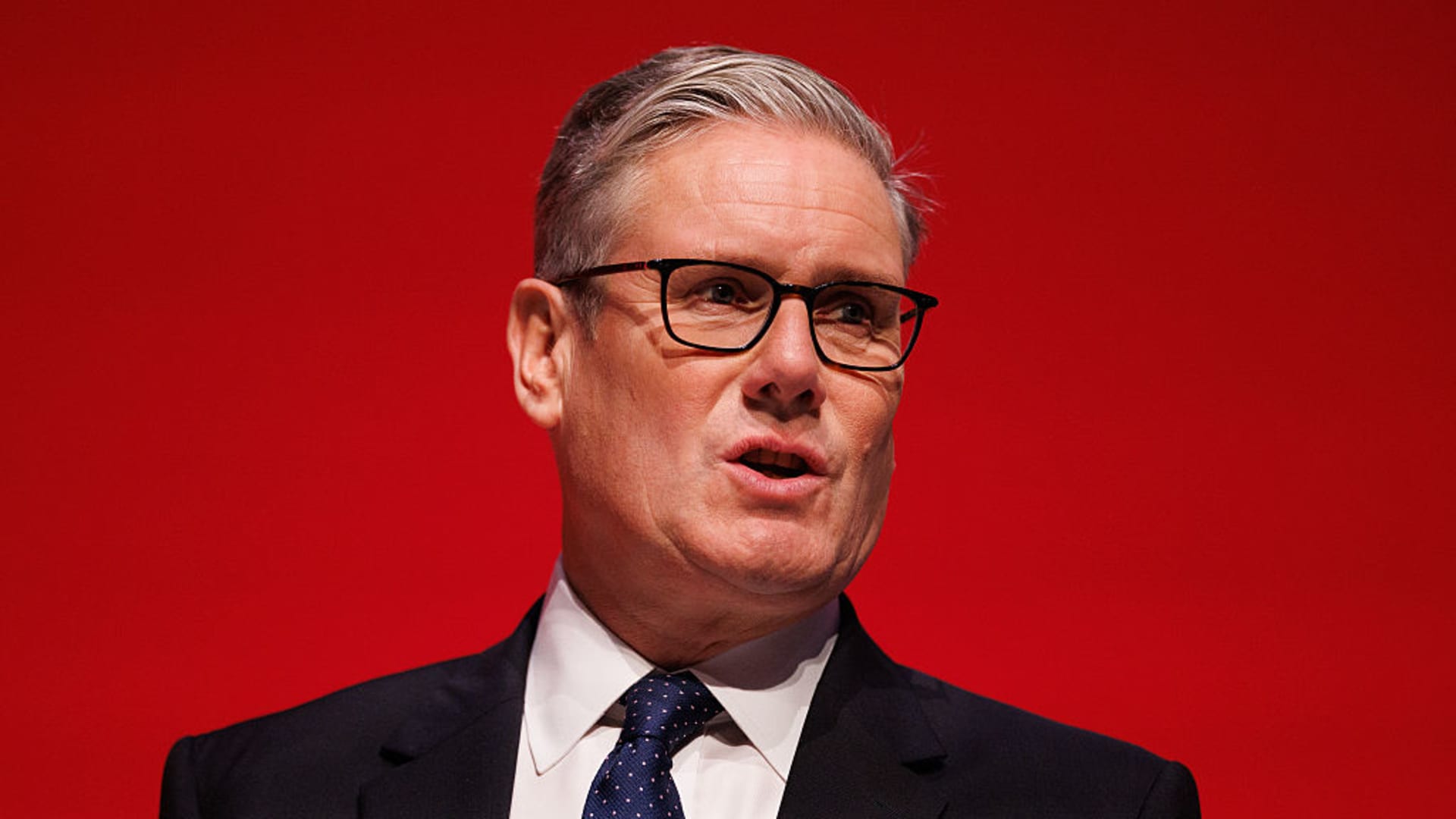 UK at ‘a fork in the road’ between renewal and decline, Starmer warns