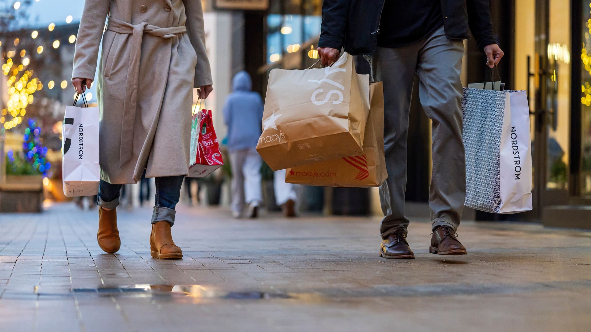 What executives expect for the holiday season