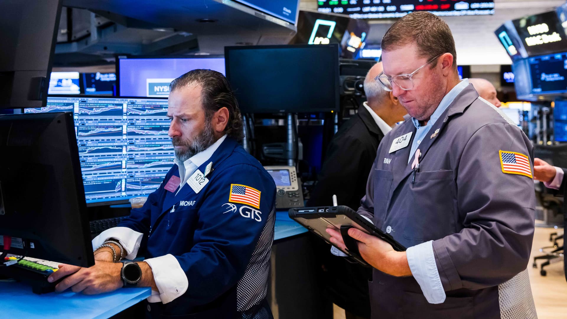 Shutdown investing Wall Street advice