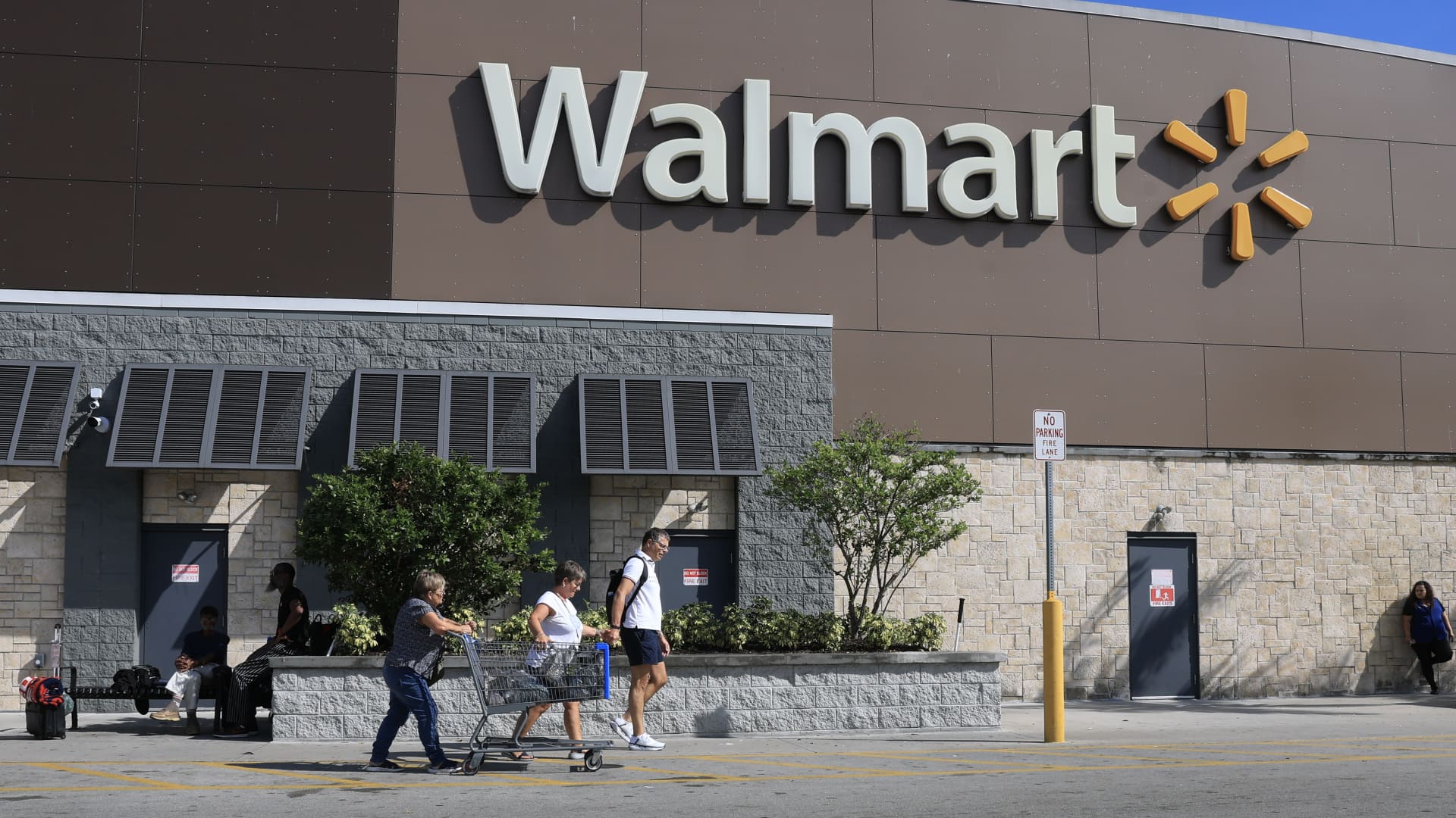 Walmart move to Nasdaq part of plan to build an AI, e-commerce powerhouse, investors say